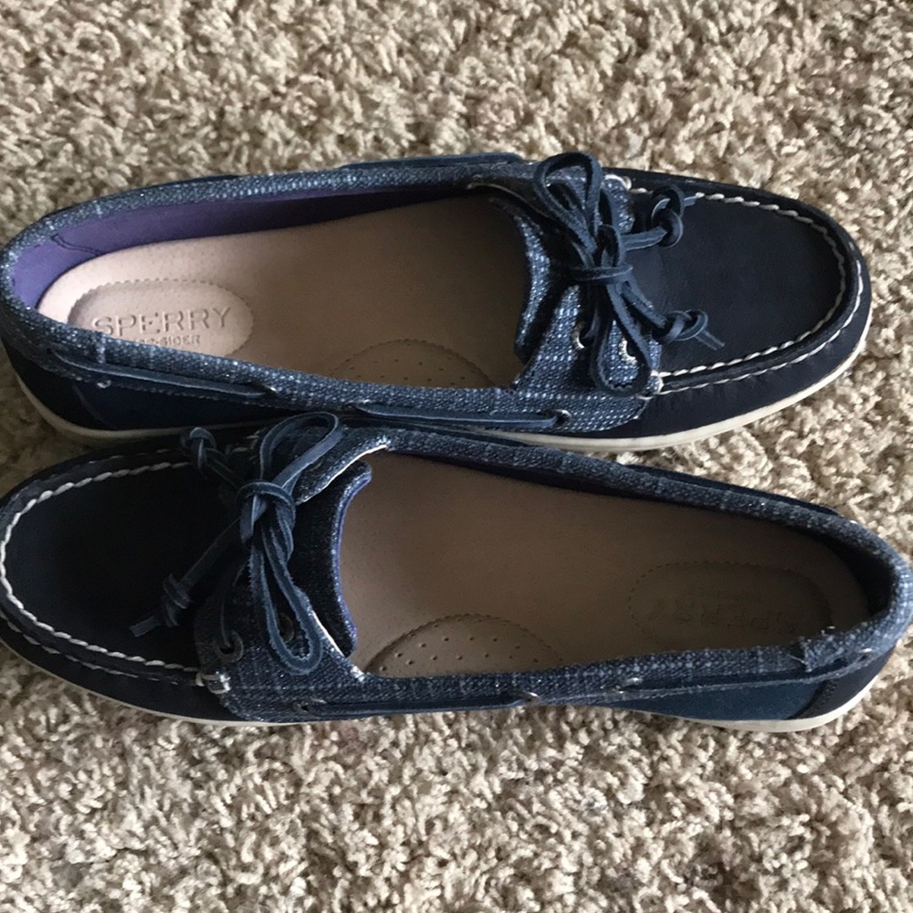 NEW!!! Woman’s Sperry shoes size 8 1/2
